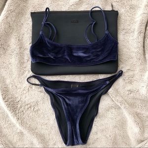 Triangl velvet bikini top